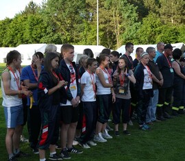 Angehörige der polnischen Jugendfeuerwehr bei der Eröffnung.