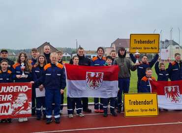 Gruppenbild nach der Siegerehrung JF Trebendorf (1) und JF Wolfshain (2)