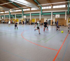4. Hallenfußballturnier der Kreis&shy;jugend&shy;feuerwehr Spree-Neiße in der Turnhalle der Peitzer Oberschule