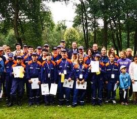 Gruppenbild aller Teilnehmer