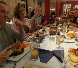 Abendessen im Hotel.