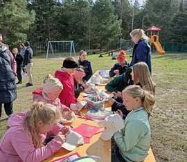 Die Kreativstrecke war immer voll besucht. Viele versuchten sich in ihren persönlichen Künsten.