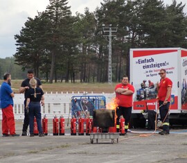 Das Team Feuerlöschertrainer im Jugendlager