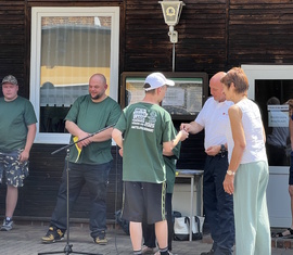 Sonntag Abschluss und Auszeichnungen mit den Kinder- und Jugendflammen durch Lars Mudra und Manuela Mahnke (Amtsdirektorin)