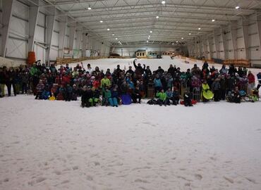 Alle Teilnehmer des Tages in der Skihalle Snow Tropolis in Senftenberg.