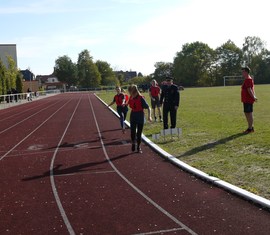 Staffenstabübergabe beim 1500 m Lauf