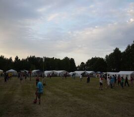 Gemeinsame Aktivitäten auf dem Zeltplatz