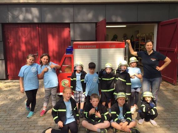 Die Trebendorfer Kidsfeuerwehr im KiEZ Frauensee.