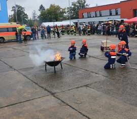 Hier noch mit „alter“ Ausrüstung zur 125-Jahrfeier der Wehr
