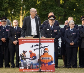 Beigeordneter des Landrates Carsten Billing überbringt die Grußworte vom Landkreis Spree-Neiße