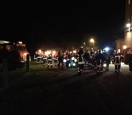 Der Umzug setzt sich in Bewegung