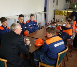 Fragenbeantwortung beim Kreis&shy;jugend&shy;feuerwehrwart