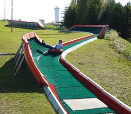 Fahrt mit der Tubing Bahn