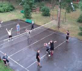 Volleyball am ersten Abend