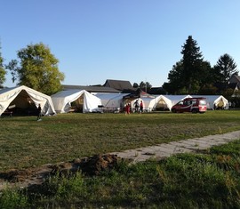 Eine kleine Zeltstadt in Bresinchen