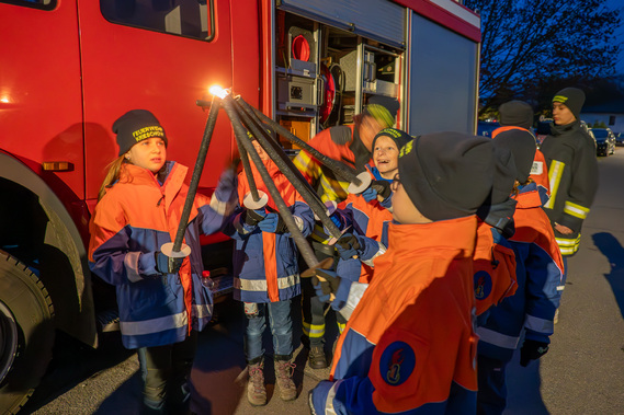 Weihnachten im Schukarton bei der Jugendfeuerwehr Krieschow